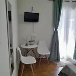 Escape Chora بيت للعطل